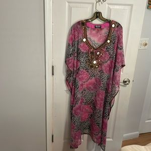 Silk long kimono in black and pink